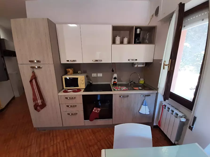 Immagine 11 di Appartamento in affitto  in Via Derino, 10 a Gardone Riviera