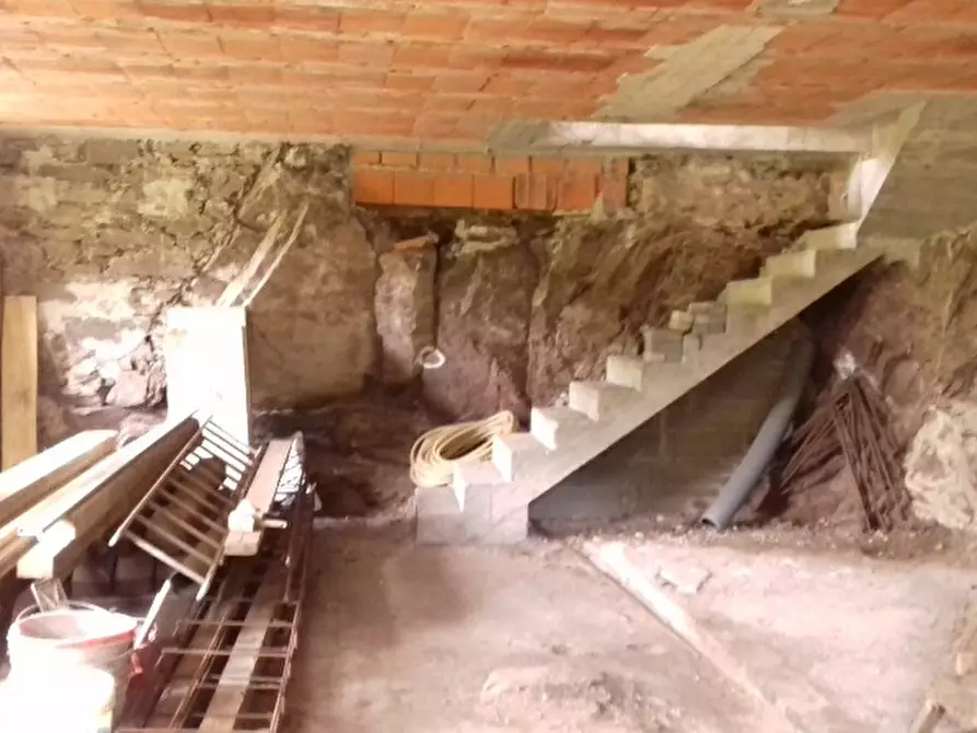 Immagine 9 di Rustico / casale in vendita  in Via Strada Statale a Lavenone