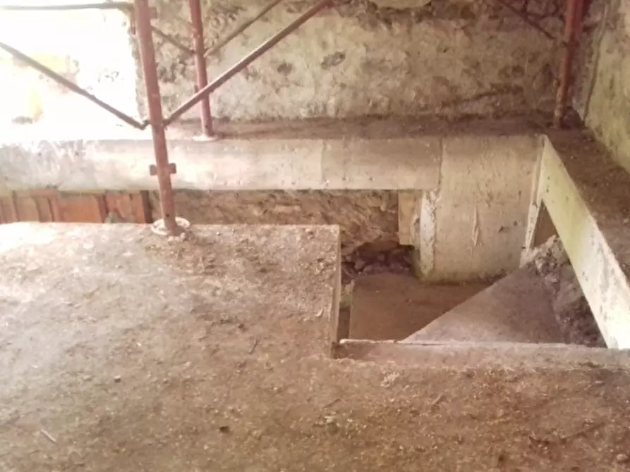 Immagine 15 di Rustico / casale in vendita  in Via Strada Statale a Lavenone