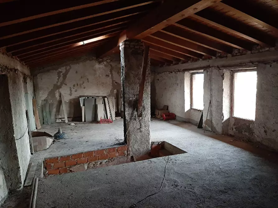 Immagine 11 di Rustico / casale in vendita  in Via Trento a San Felice Del Benaco