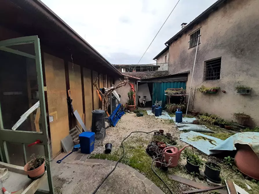 Immagine 20 di Rustico / casale in vendita  in Via Trento a San Felice Del Benaco