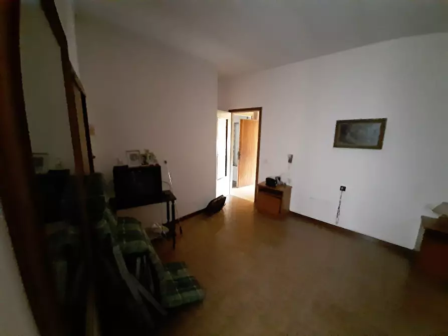 Immagine 5 di Rustico / casale in vendita  in Via Trento a San Felice Del Benaco