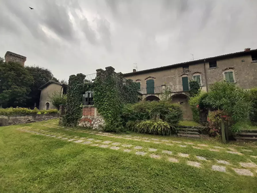 Immagine 11 di Villa in vendita  in Via Cavour a San Felice Del Benaco