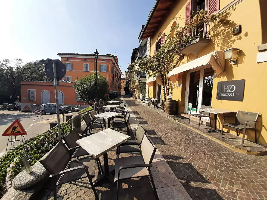 Immagine 4 di Attività commerciale in vendita  in Via Zanardelli a Gardone Riviera