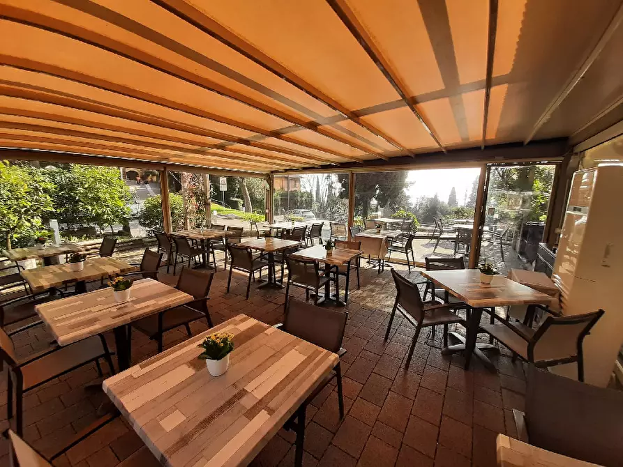 Immagine 9 di Attività commerciale in vendita  in Via Zanardelli a Gardone Riviera