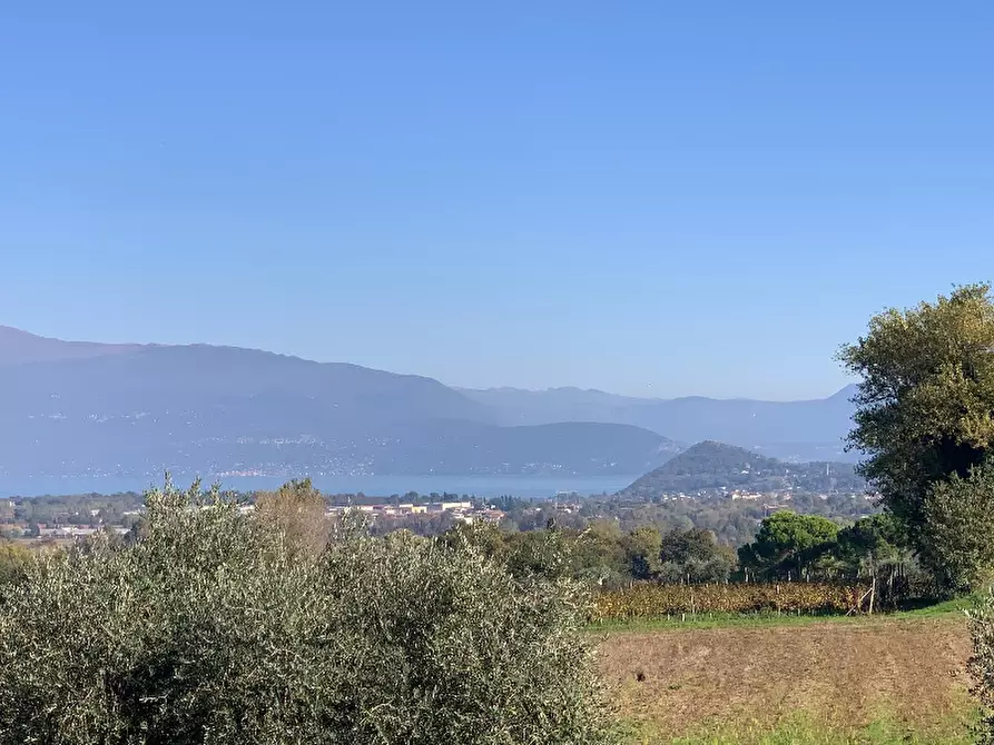 Immagine 1 di Villetta a schiera in vendita  in Via Via Battista Ribelli a Polpenazze Del Garda