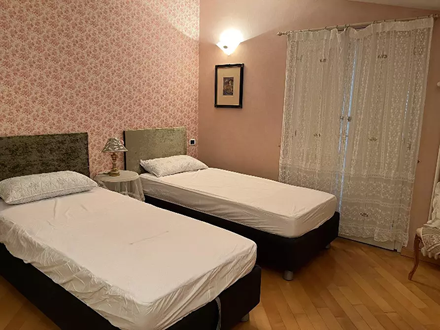 Immagine 16 di Villa in affitto  in Via Serraglie a Manerba Del Garda