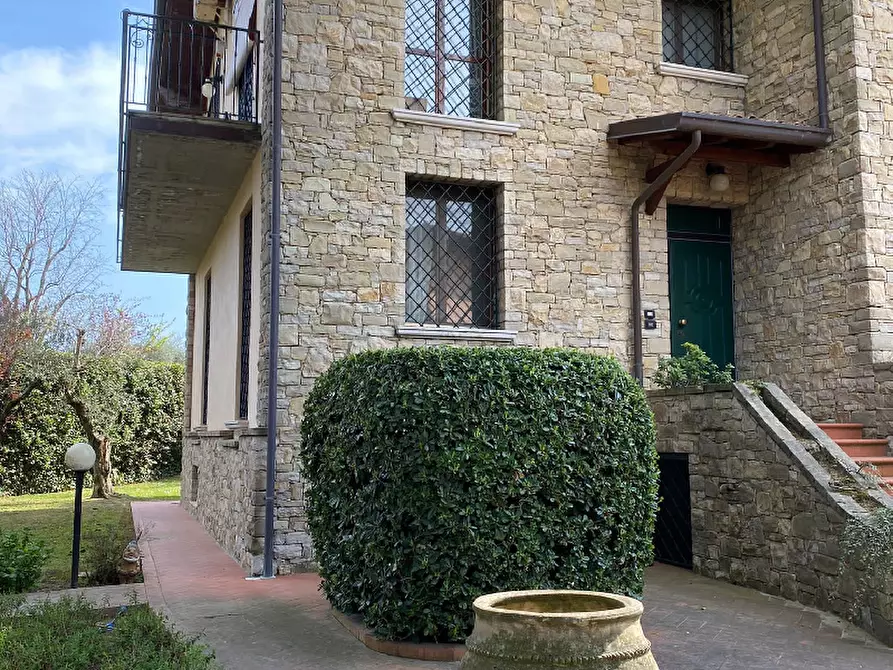 Immagine 6 di Villa in affitto  in Via Serraglie a Manerba Del Garda
