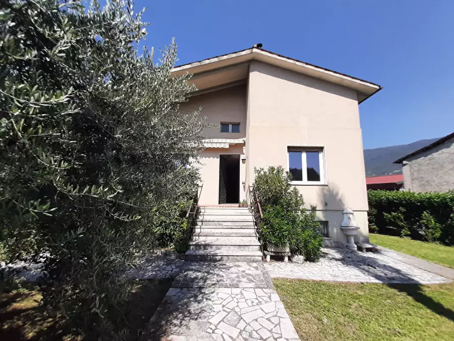 Immagine 4 di Villa in vendita  in Via Ridelli a Gavardo