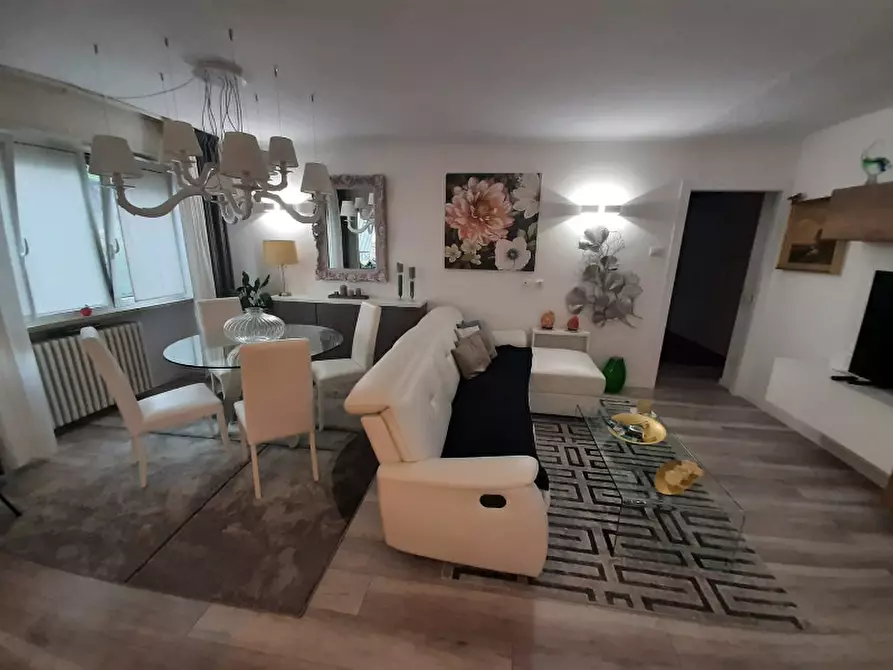 Immagine 12 di Appartamento in vendita  in Via Portizzolo a Gardone Riviera