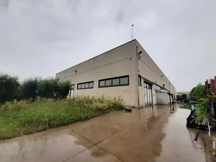 Immagine 2 di Capannone industriale in vendita  in Via Campo Mas cior a Puegnago Sul Garda