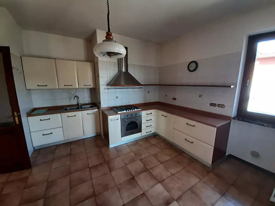 Immagine 18 di Villa in vendita  in Via Benaco a Puegnago Sul Garda