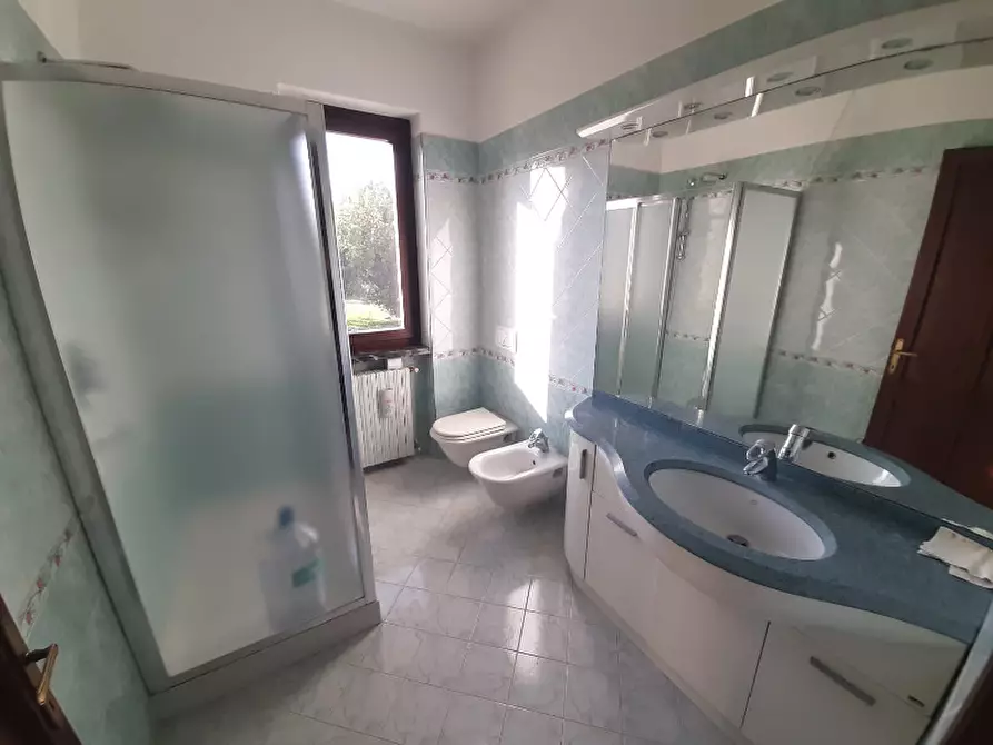 Immagine 20 di Villa in vendita  in Via Benaco a Puegnago Sul Garda