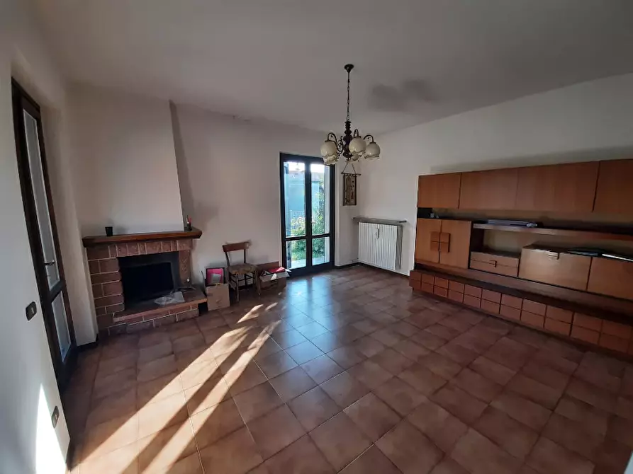 Immagine 15 di Villa in vendita  in Via Benaco a Puegnago Sul Garda