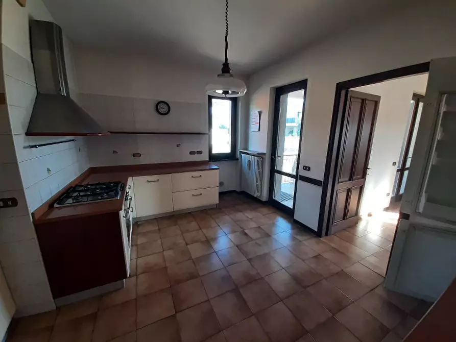 Immagine 16 di Villa in vendita  in Via Benaco a Puegnago Sul Garda