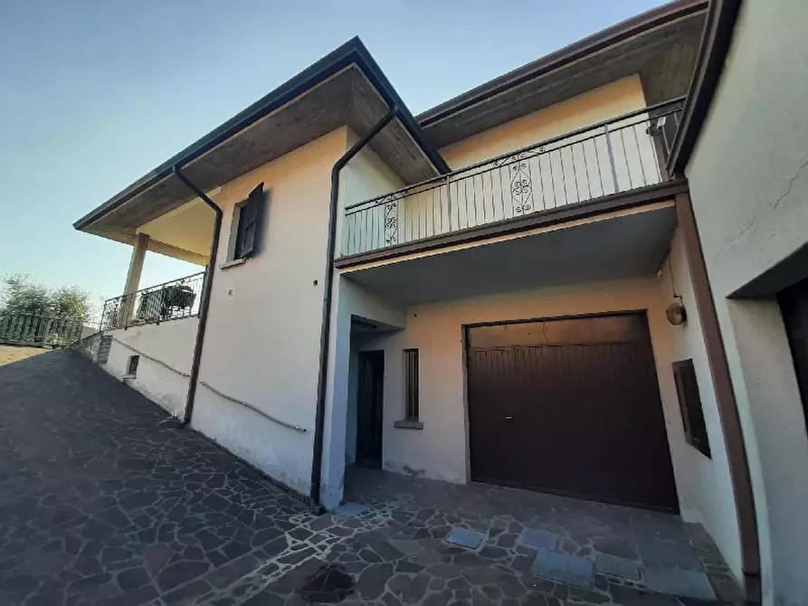 Immagine 11 di Villa in vendita  in Via Benaco a Puegnago Sul Garda
