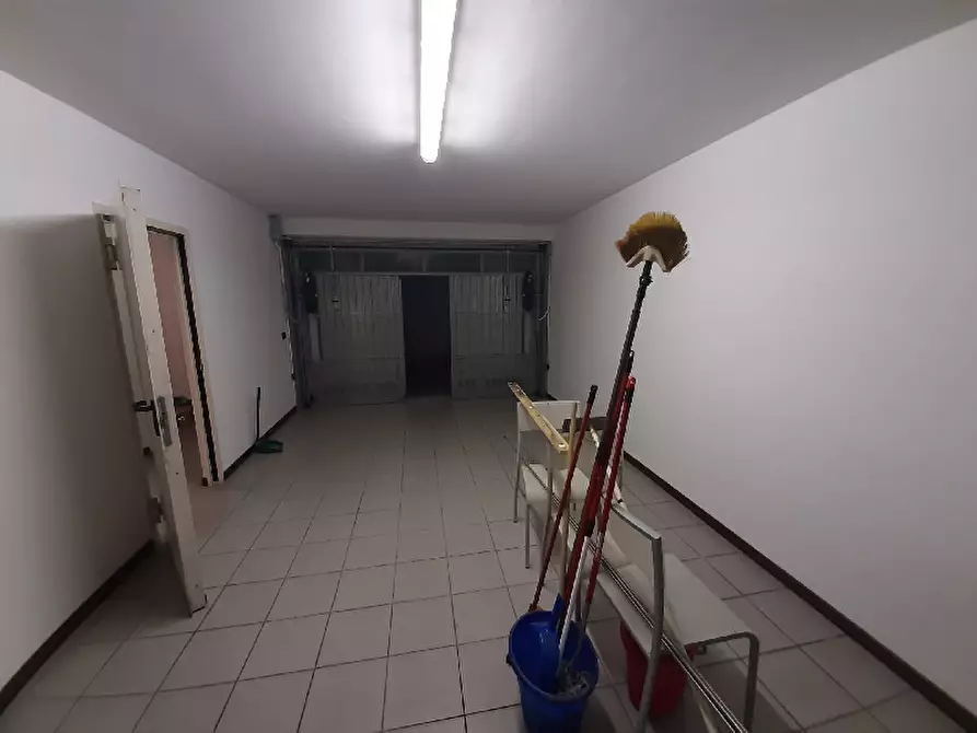 Immagine 17 di Villetta a schiera in vendita  in Via Montanina a Manerba Del Garda