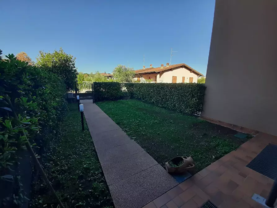 Immagine 3 di Villetta a schiera in vendita  in Via Montanina a Manerba Del Garda