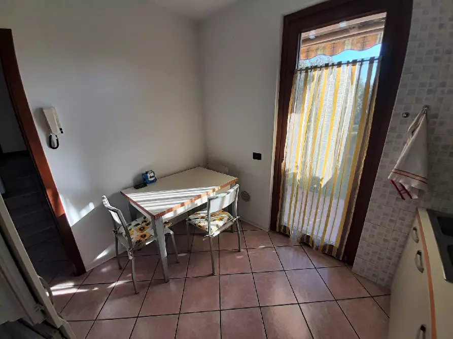 Immagine 9 di Villetta a schiera in vendita  in Via Montanina a Manerba Del Garda