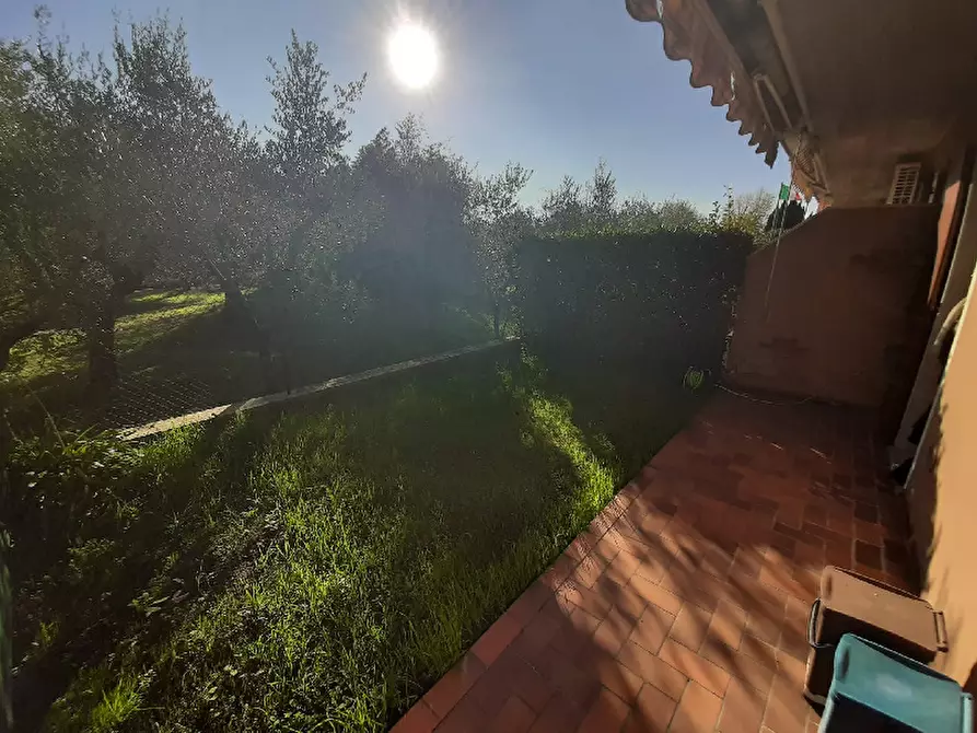 Immagine 5 di Villetta a schiera in vendita  in Via Montanina a Manerba Del Garda