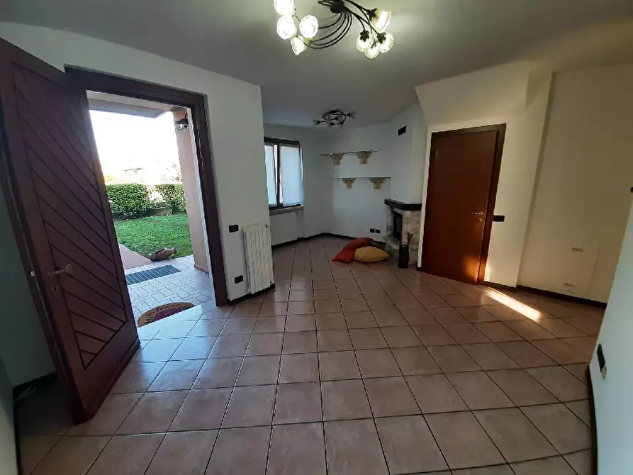 Immagine 7 di Villetta a schiera in vendita  in Via Montanina a Manerba Del Garda