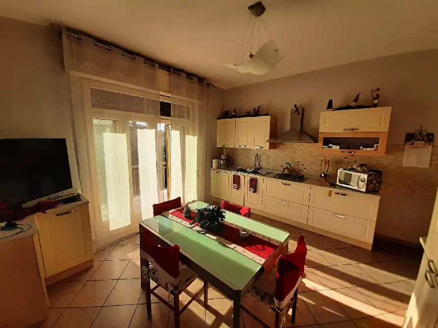 Immagine 11 di Villa in vendita  in Via Serraglie a Puegnago Sul Garda