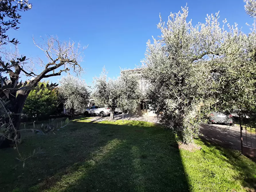 Immagine 5 di Villa in vendita  in Via Serraglie a Puegnago Sul Garda