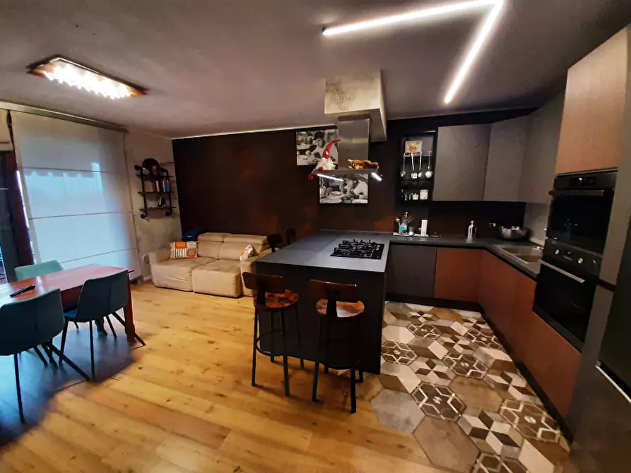 Immagine 10 di Appartamento in vendita  in Via Valtenesi a Muscoline