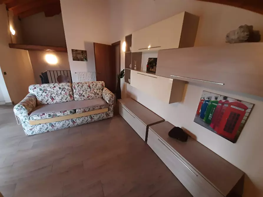 Immagine 7 di Appartamento in vendita  in Piazzale Caduti a Padenghe Sul Garda