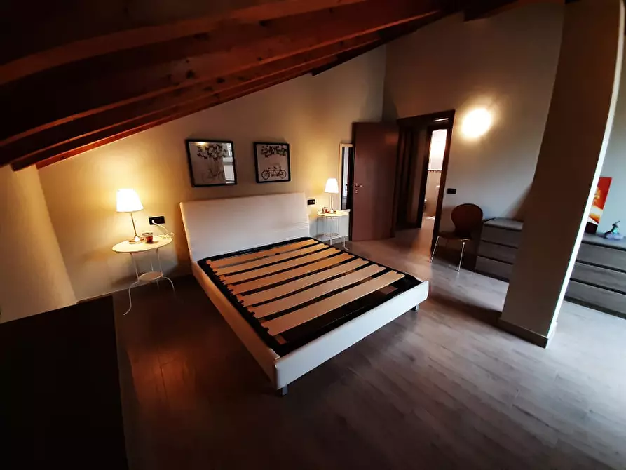 Immagine 16 di Appartamento in vendita  in Piazzale Caduti a Padenghe Sul Garda