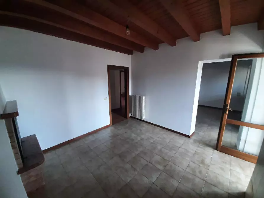 Immagine 13 di Appartamento in vendita  in Via Garibaldi, 43 a San Felice Del Benaco