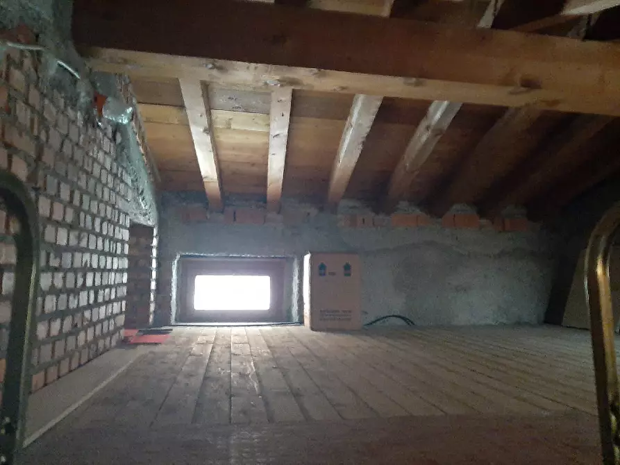 Immagine 19 di Appartamento in vendita  in Via Garibaldi, 43 a San Felice Del Benaco