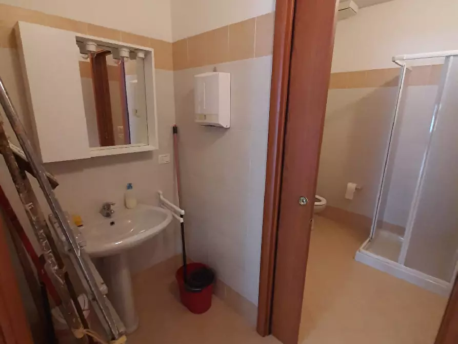 Immagine 16 di Ufficio in vendita  in Via case sparse serraglie, 65 a Manerba Del Garda