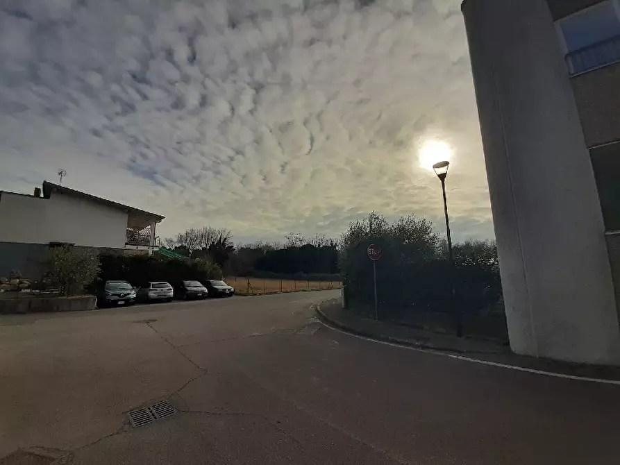 Immagine 3 di Ufficio in vendita  in Via case sparse serraglie, 65 a Manerba Del Garda