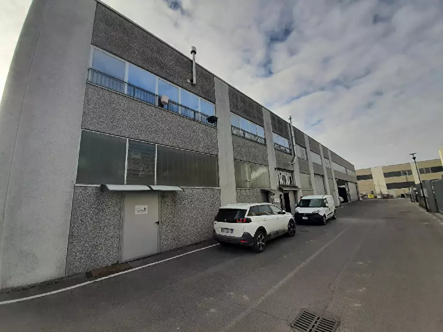 Immagine 1 di Ufficio in vendita  in Via case sparse serraglie, 65 a Manerba Del Garda