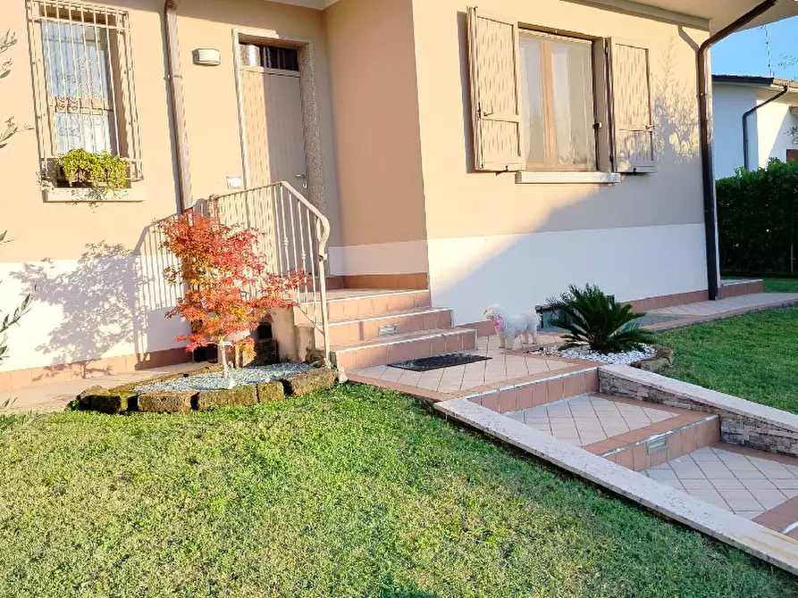 Immagine 2 di Villa in vendita  in Via Campagnola a Muscoline