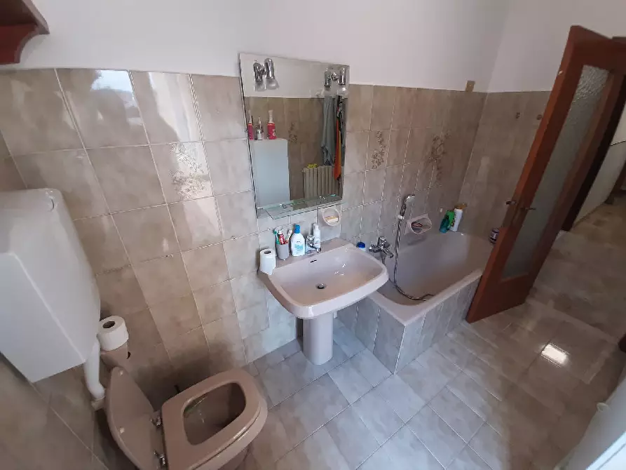 Immagine 17 di Appartamento in vendita  in Via dei gradoni a Salò