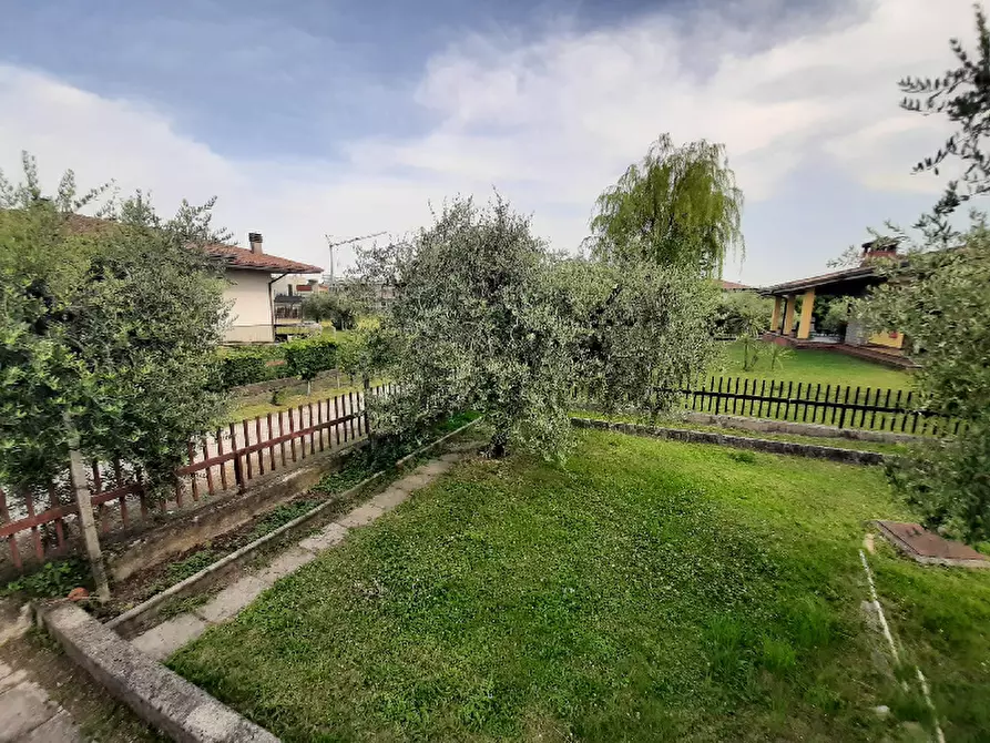 Immagine 7 di Casa bifamiliare in vendita  in Via Benaco a Puegnago Sul Garda