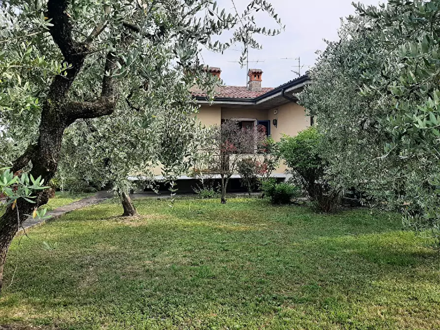 Immagine 4 di Casa bifamiliare in vendita  in Via Benaco a Puegnago Sul Garda