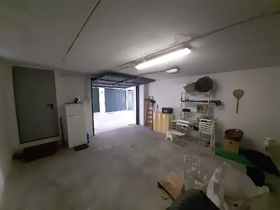 Immagine 20 di Villetta a schiera in vendita  in Via posteghe a Polpenazze Del Garda