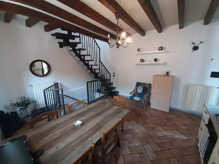 Immagine 3 di Appartamento in vendita  in Via Montesuello a Polpenazze Del Garda