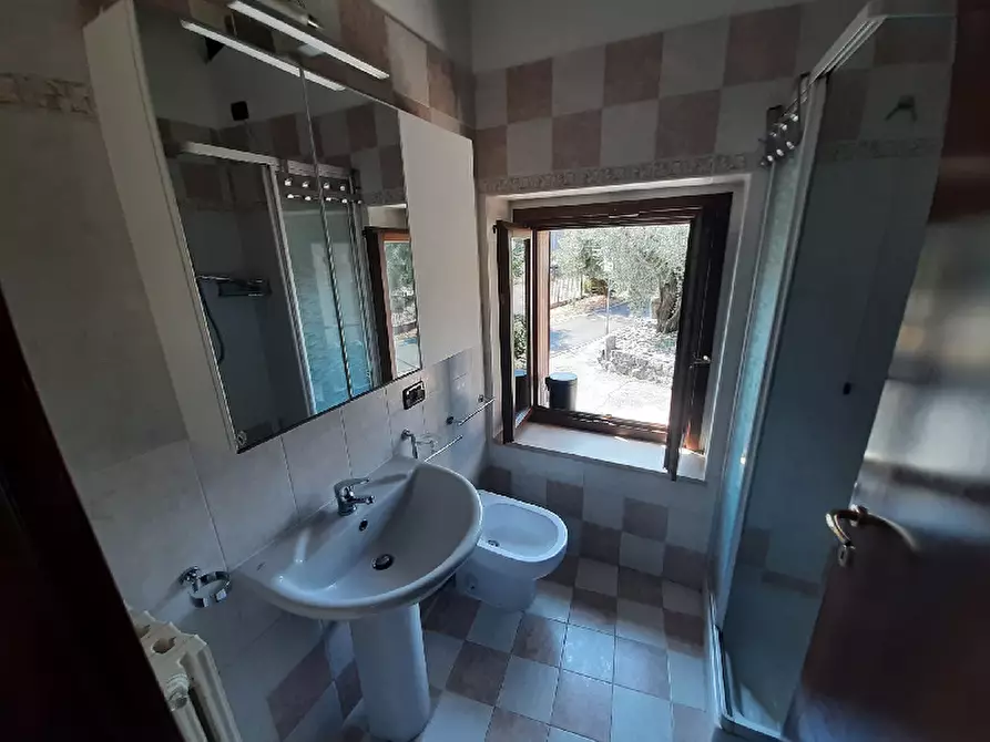 Immagine 11 di Appartamento in vendita  in Via Montesuello a Polpenazze Del Garda