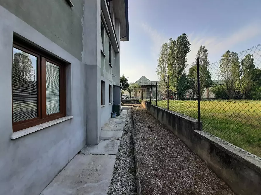 Immagine 3 di Appartamento in vendita  in Via Marconi a Roè Volciano