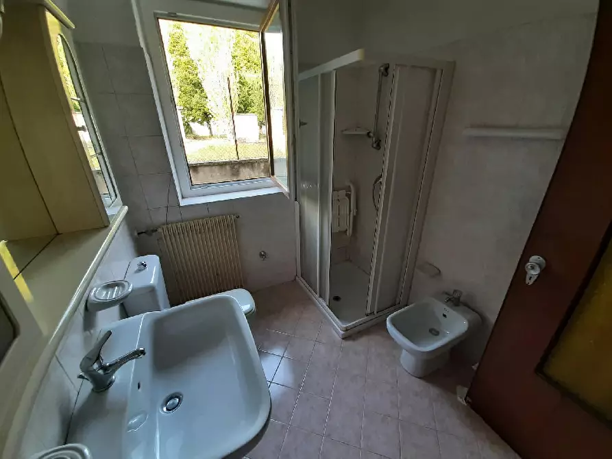 Immagine 19 di Appartamento in vendita  in Via Marconi a Roè Volciano