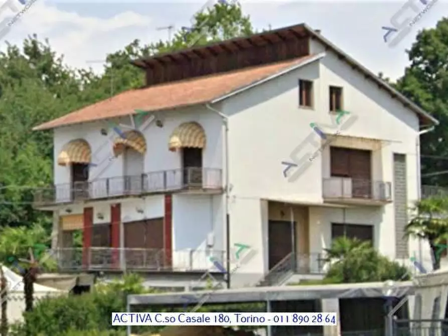 Immagine 1 di Casa indipendente in vendita  in VIALE LUNGO LAGO 25 a Viverone