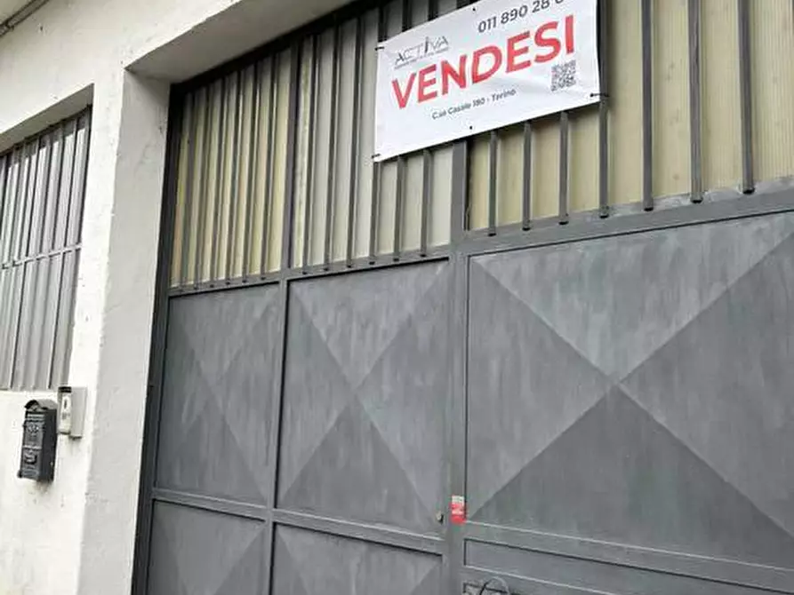 Immagine 1 di Magazzino in vendita  in STRADA SAN MAURO a Torino