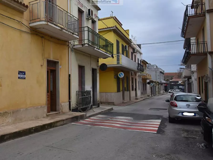 Immagine 1 di Casa indipendente in vendita  in azzolini 0 a Avola