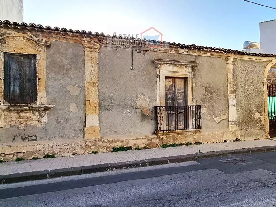 Immagine 1 di Casa indipendente in vendita  in Ruggero Settimo 0 a Avola