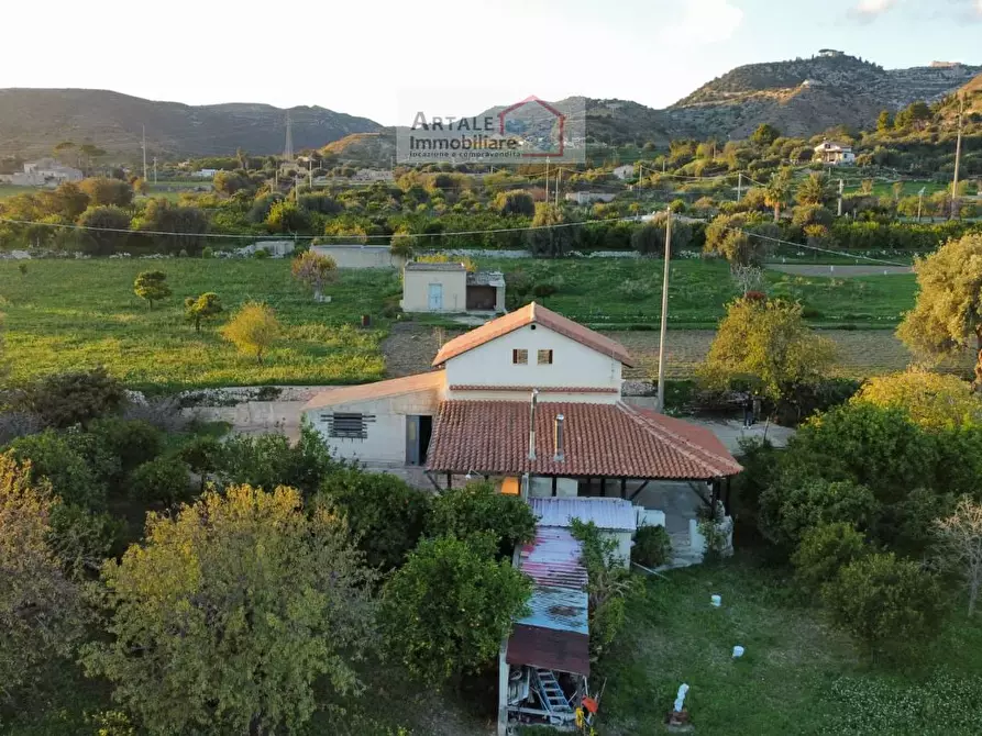 Immagine 1 di Villa in vendita  in CONTRADA Sanghitello a Avola