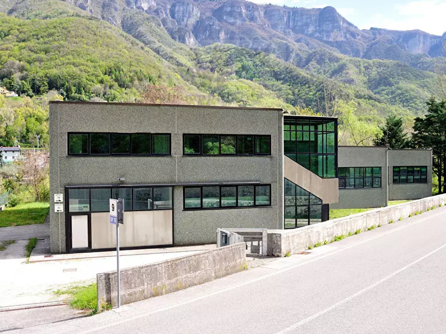 Immagine 1 di Capannone industriale in vendita  in Statale 47 della Valsugana 0km49 a Solagna